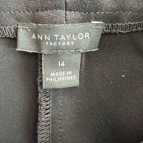 Ann Taylor Factory High Waisted Black Dress Shorts Size 14 - Picture 8 of 9